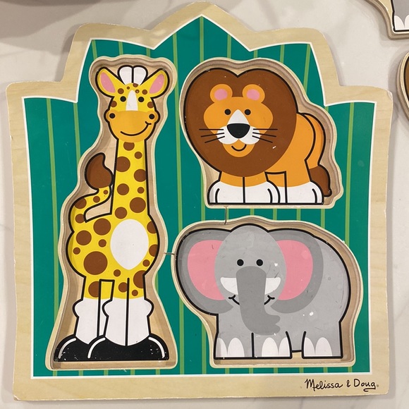 Melissa & Doug Jungle Friends Wood Peg Puzzle - Picture 5 of 6